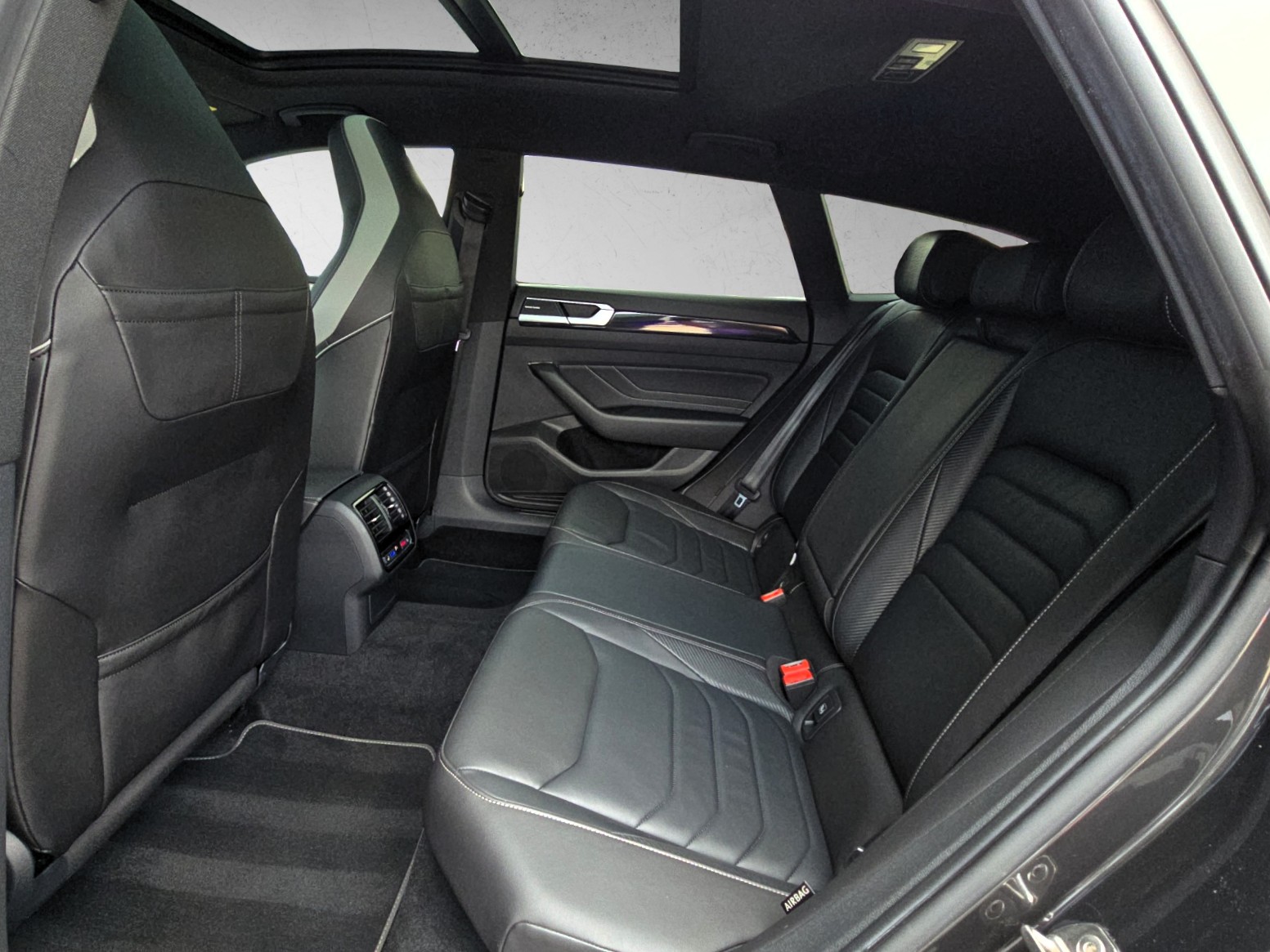 VW Arteon SB 2.0 TSI R-Line 4Motion DSG mit AHK-image-14