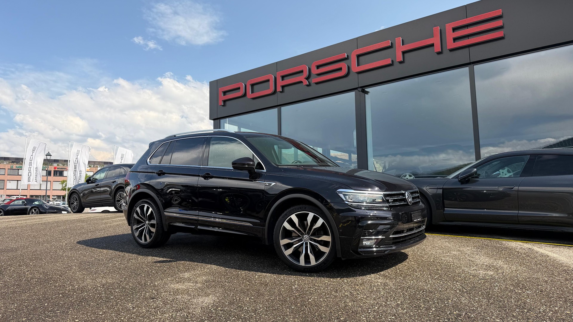 VW Tiguan 2.0TSI R-Line Highline 4Motion DSG-image-1