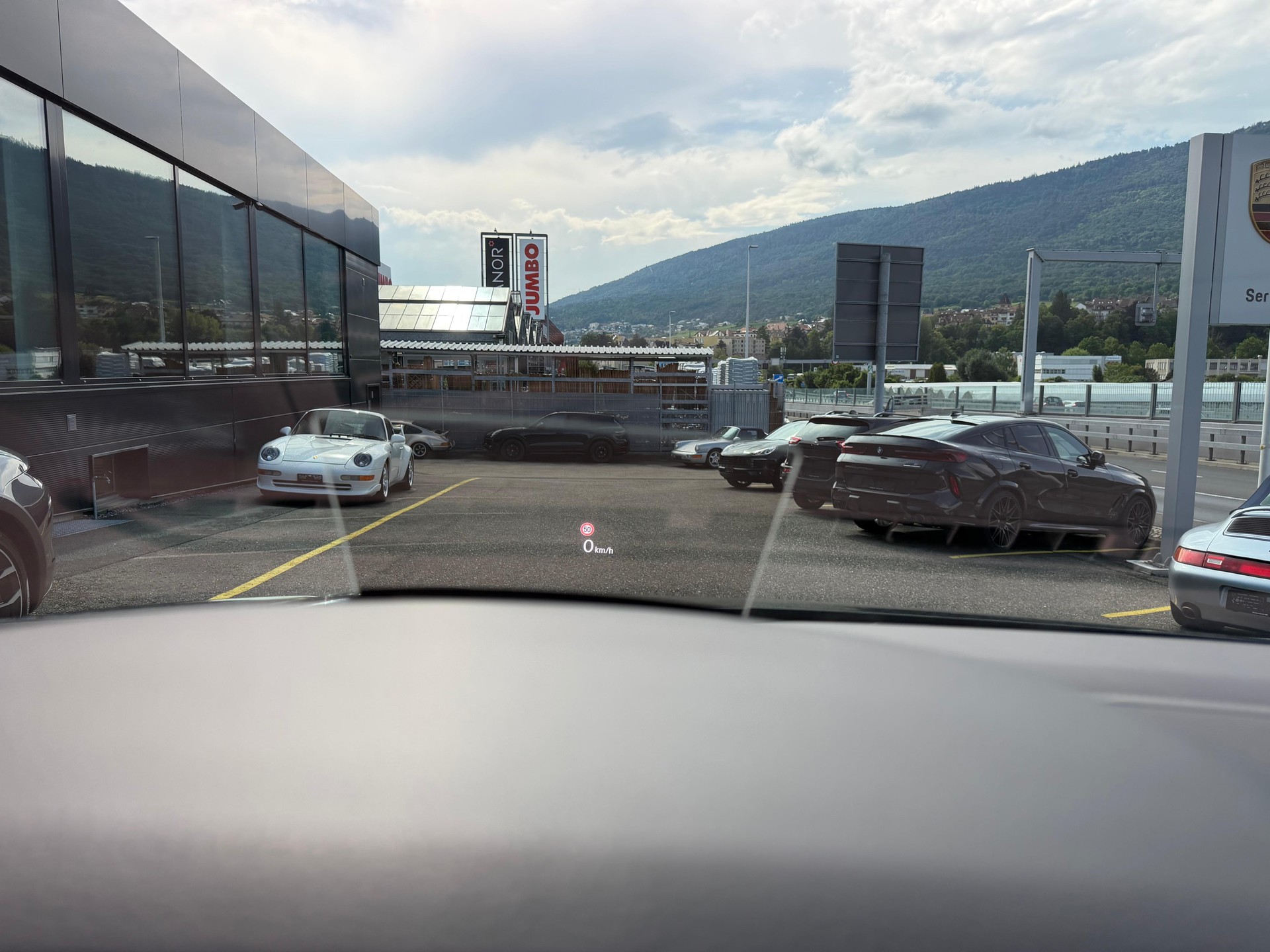 VW Tiguan 2.0TSI R-Line Highline 4Motion DSG-image-15
