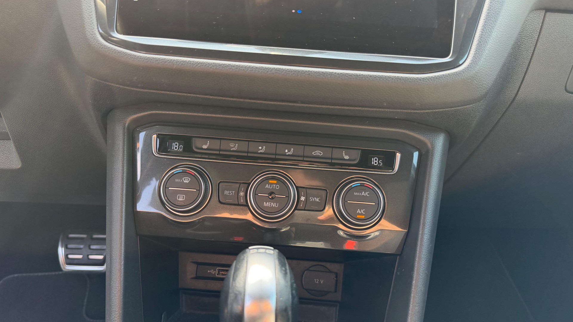 VW Tiguan 2.0TSI R-Line Highline 4Motion DSG-image-18