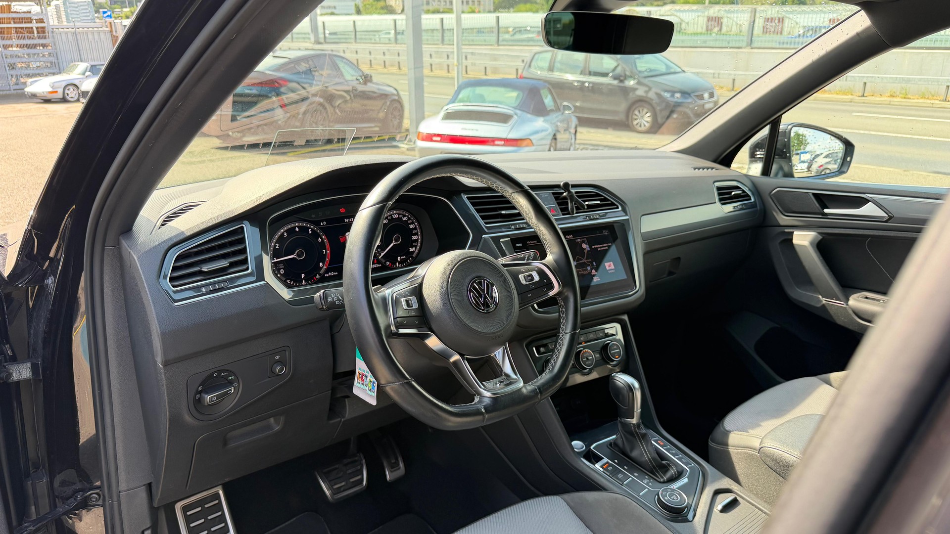 VW Tiguan 2.0TSI R-Line Highline 4Motion DSG-image-12