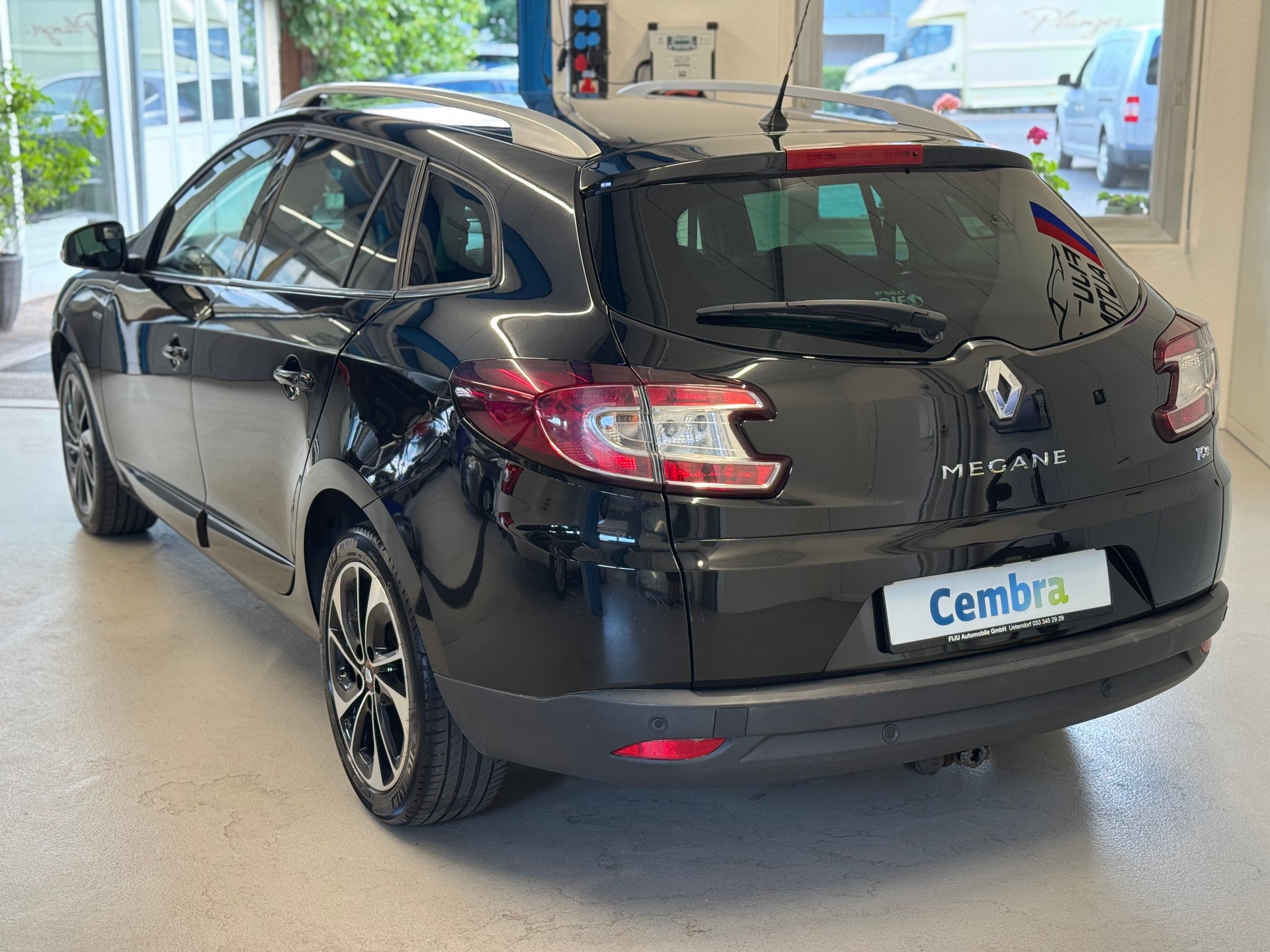 RENAULT Mégane Grandtour 1.2 16V Turbo Bose EDC-image-5