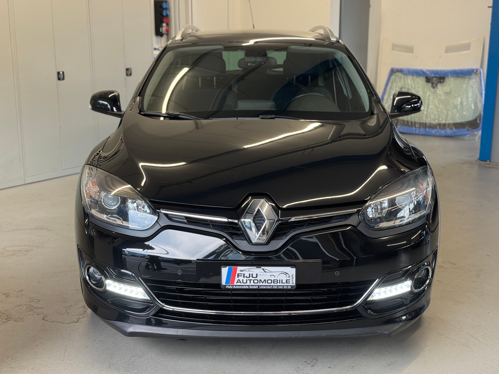 RENAULT Mégane Grandtour 1.2 16V Turbo Bose EDC-image-1