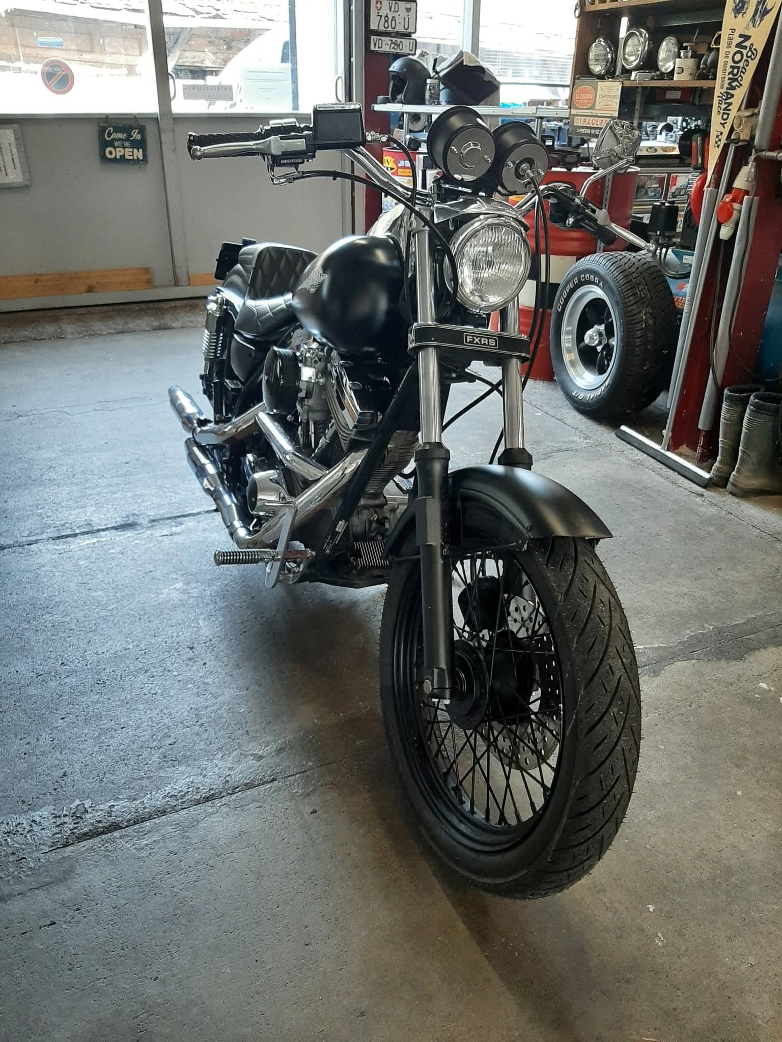 HARLEY-DAVIDSON FXR-image-2