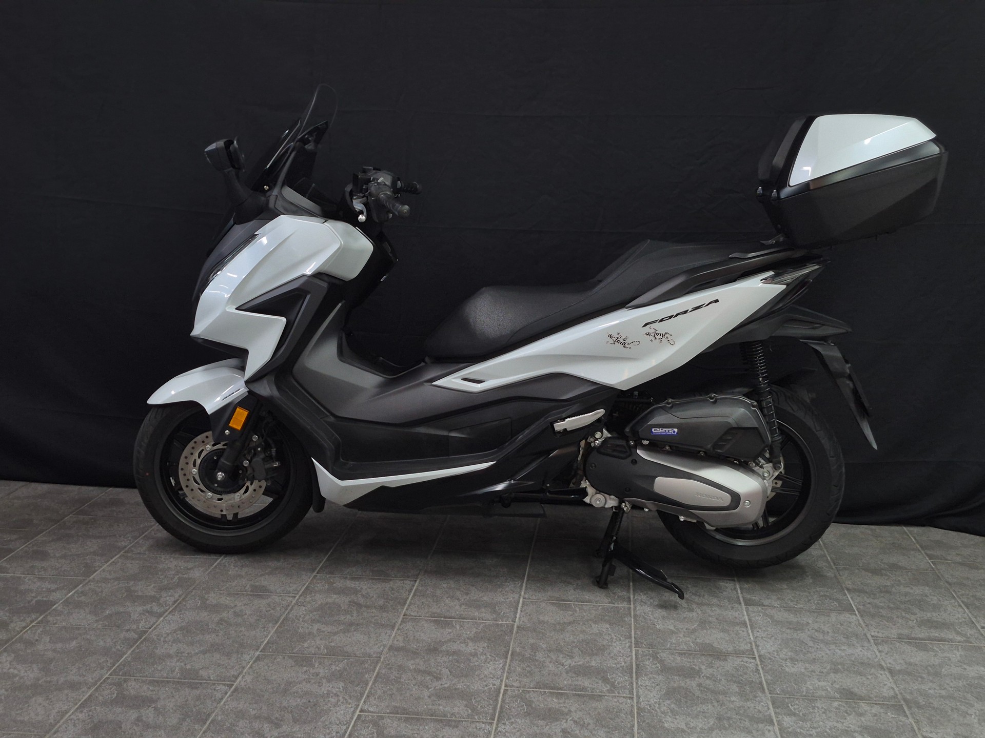 HONDA Nss 125 Forza ABS-showroom-element-3