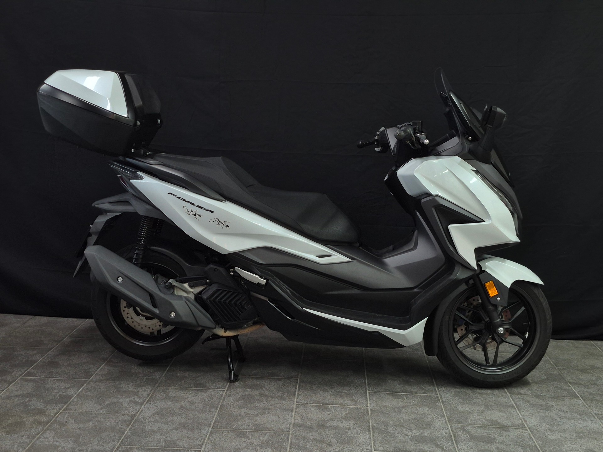 HONDA Nss 125 Forza ABS-image-7