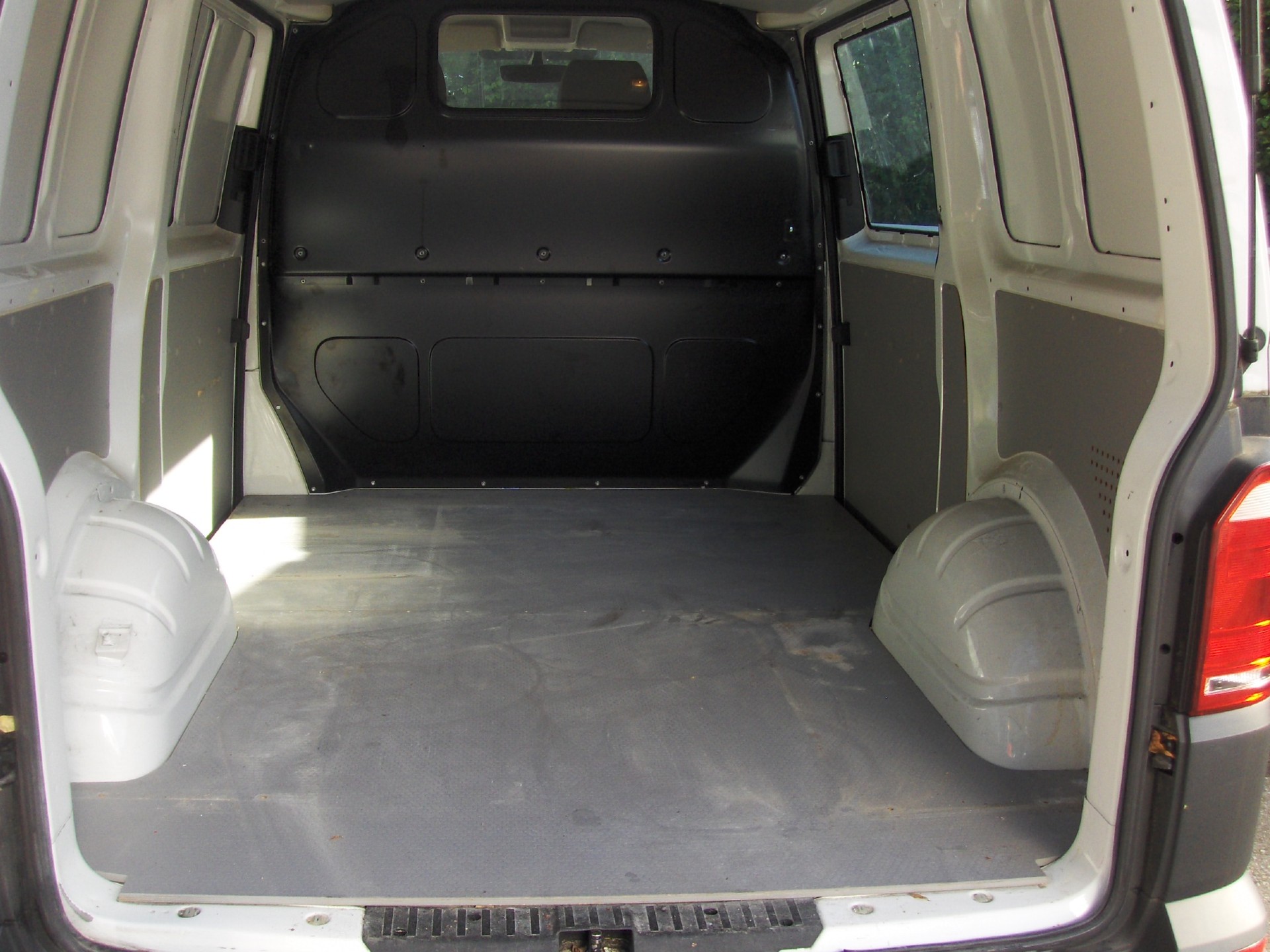 VW T6 2.0 TDI 4Motion DSG-image-6