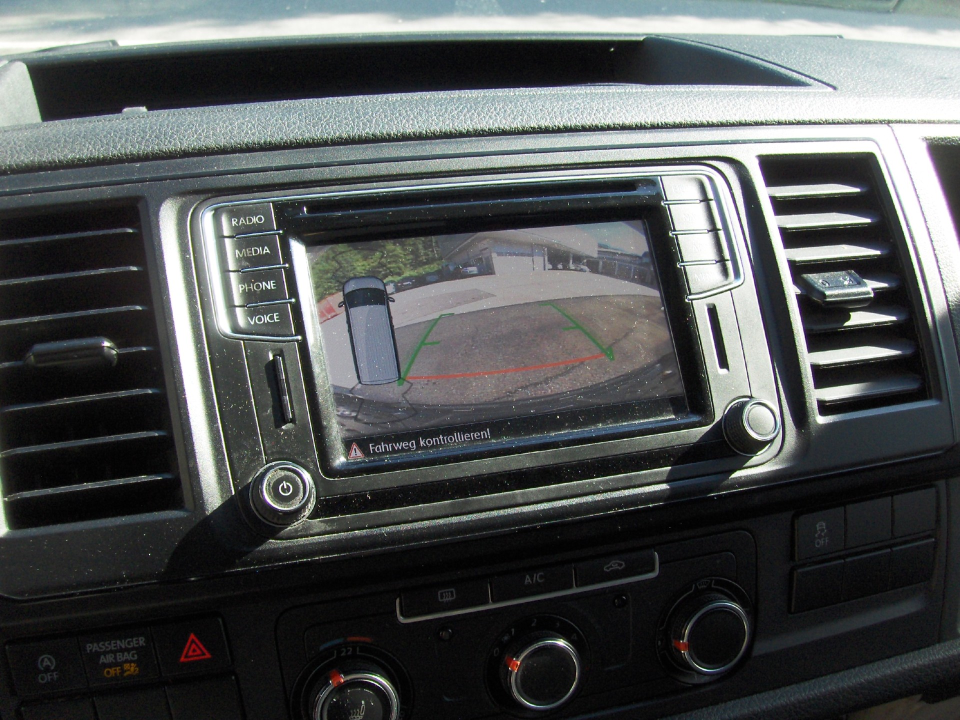 VW T6 2.0 TDI 4Motion DSG-image-9