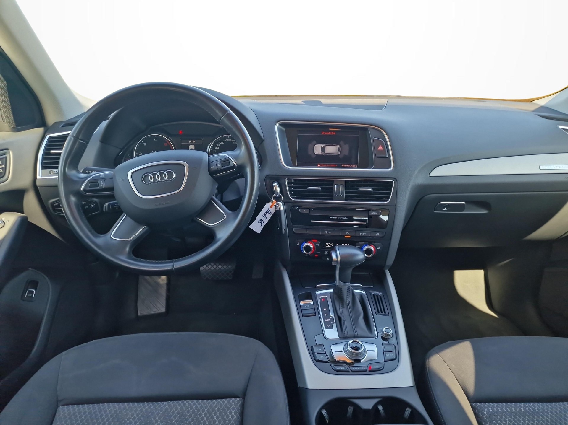 AUDI Q5 2.0 TFSI quattro T-Tronic-image-8