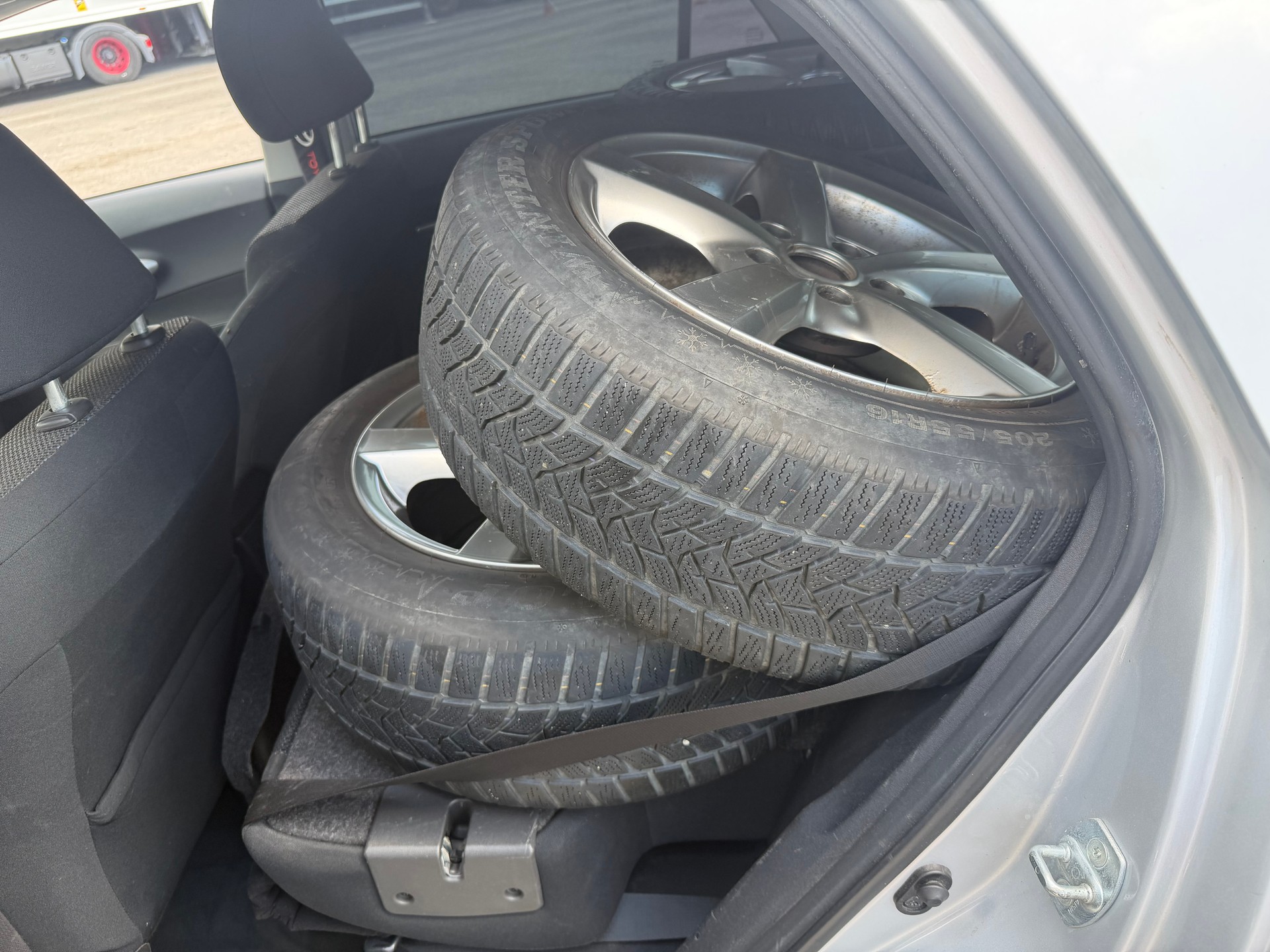 TOYOTA Auris 1.8 16V HSD Linea Sol-image-11