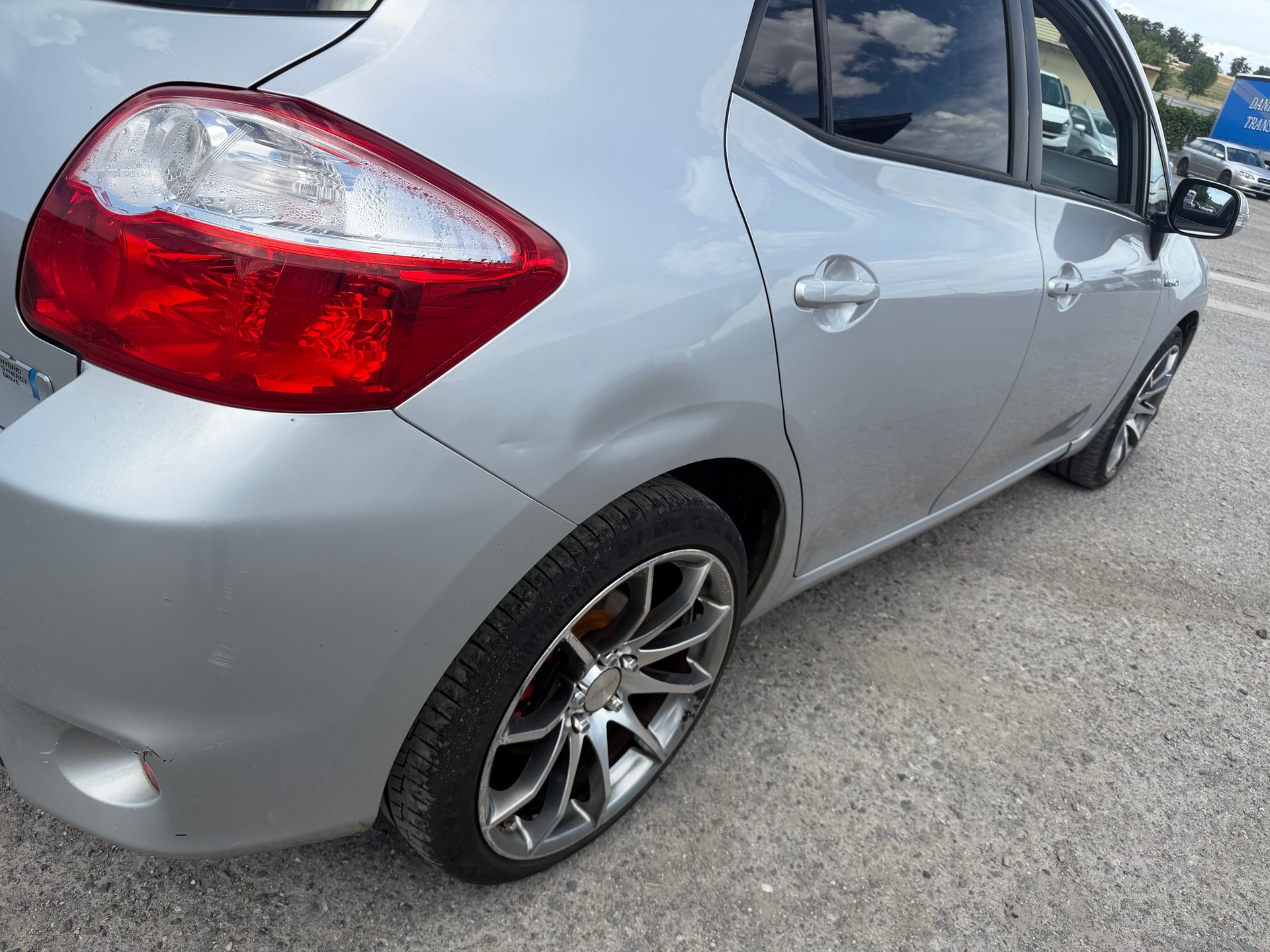 TOYOTA Auris 1.8 16V HSD Linea Sol-image-12