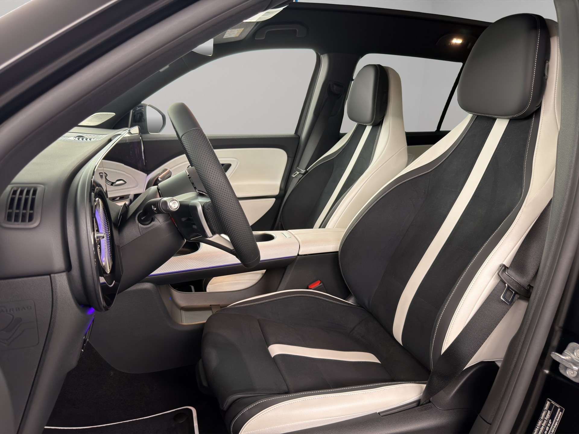 MERCEDES-BENZ GLB 220 4matic-image-8
