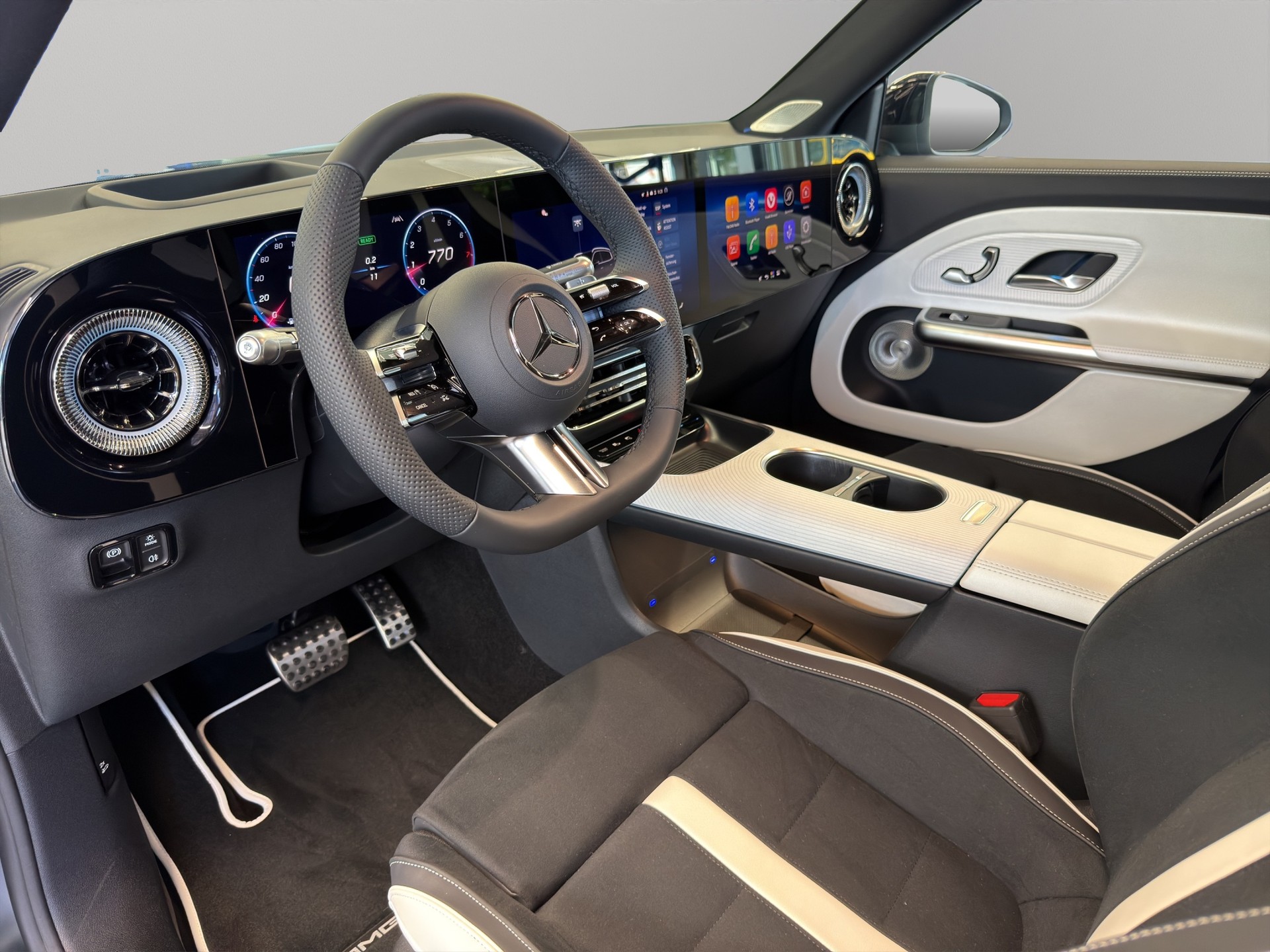 MERCEDES-BENZ GLB 220 4matic-image-11