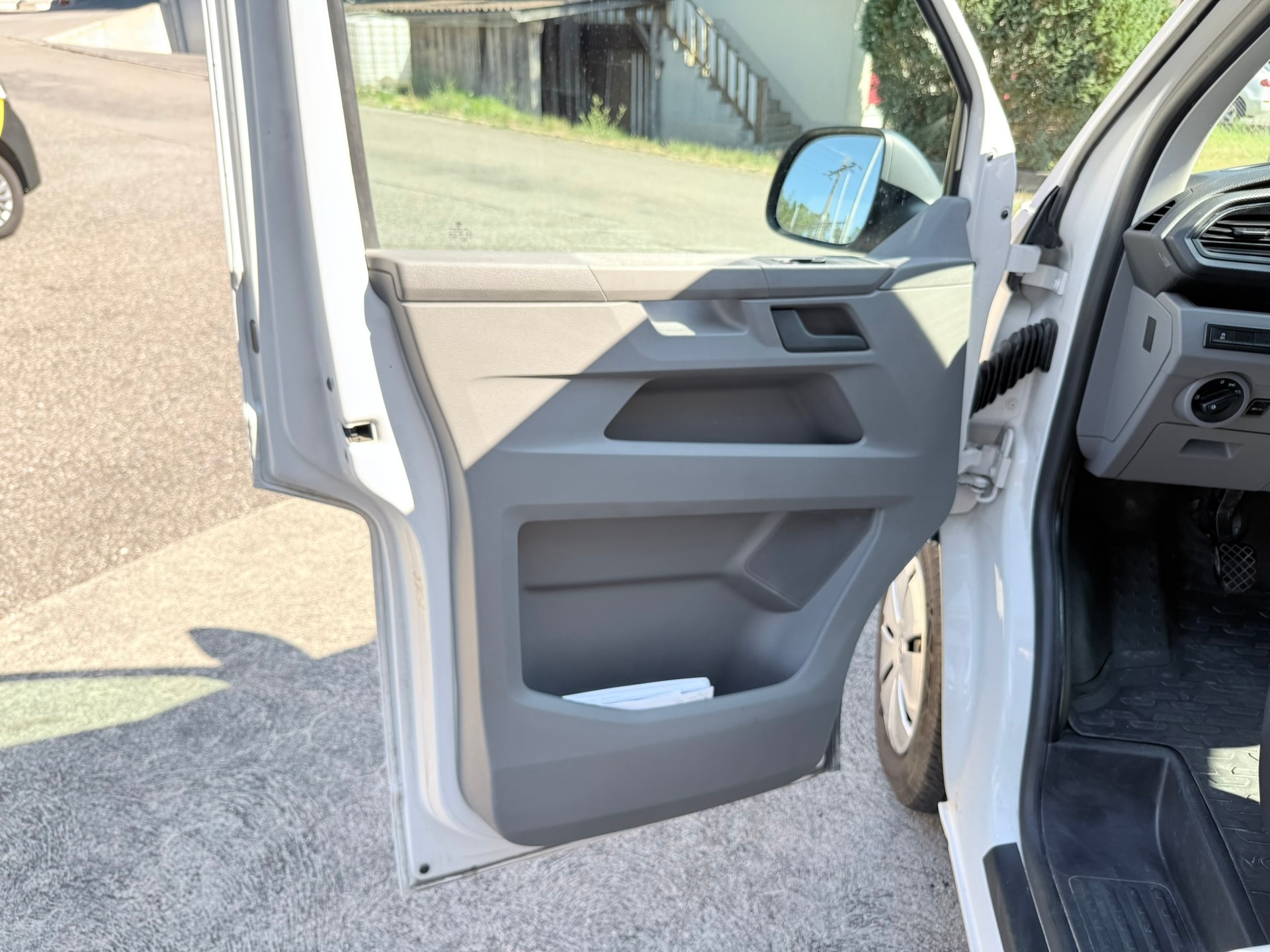 VW T6.1 2.0 TDI 4Motion-image-11