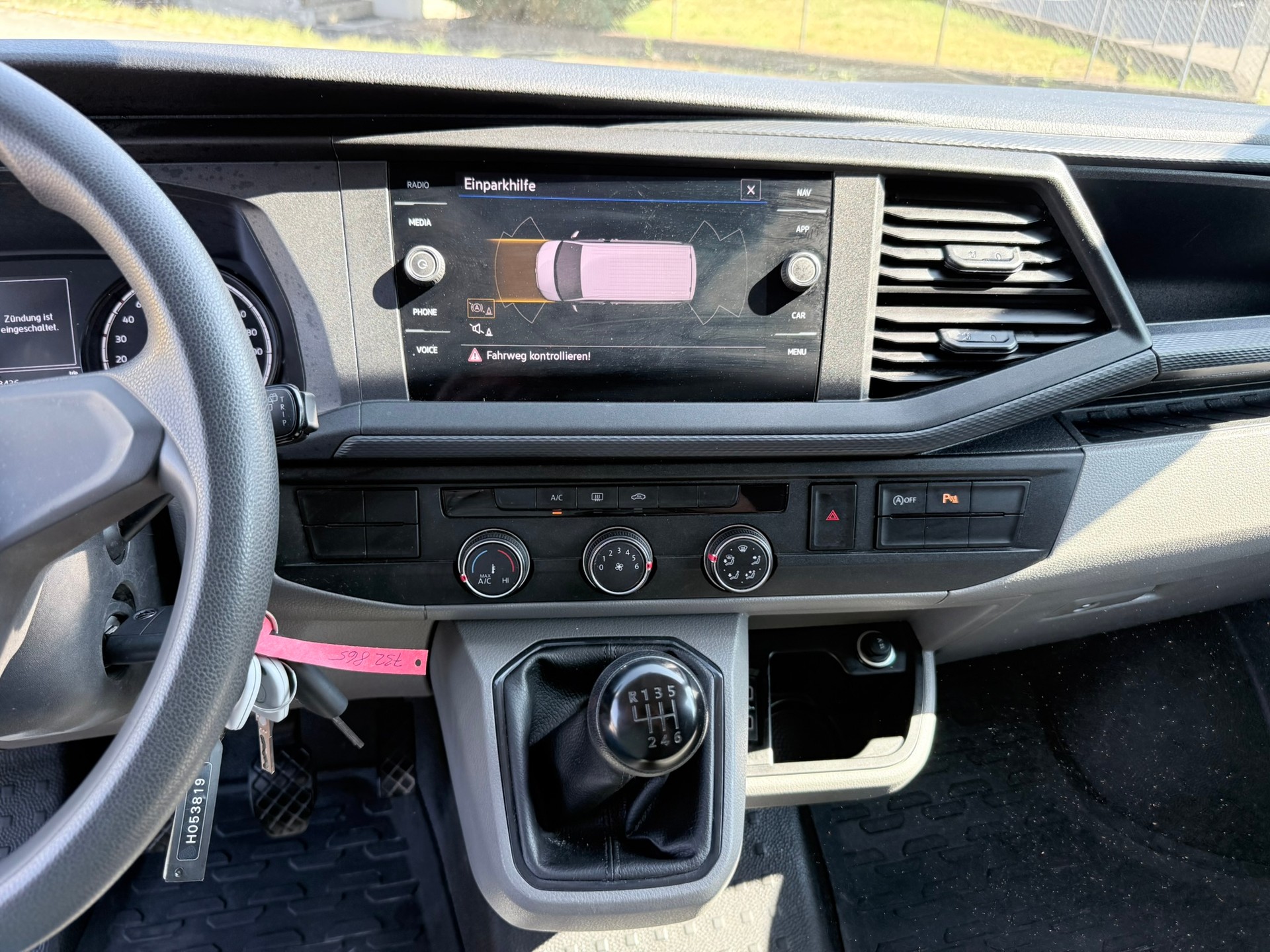 VW T6.1 2.0 TDI 4Motion-image-14