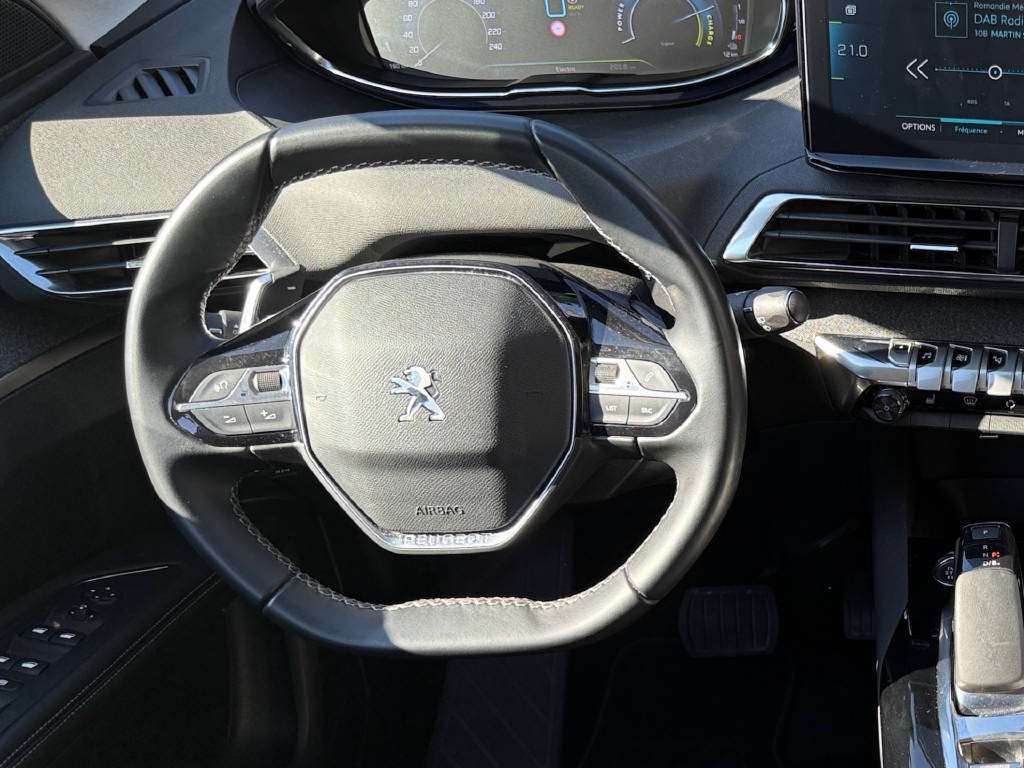 PEUGEOT 3008 Plug-in Hybrid 225ch e-EAT8 Allure Pack-image-8