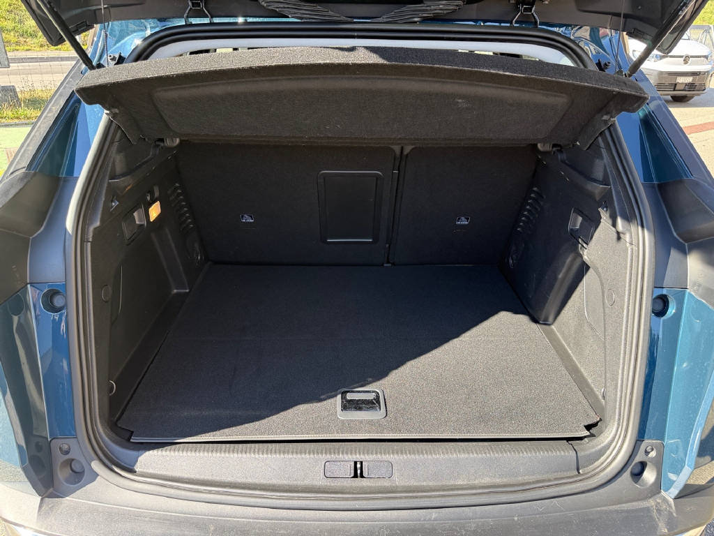 PEUGEOT 3008 Plug-in Hybrid 225ch e-EAT8 Allure Pack-image-13