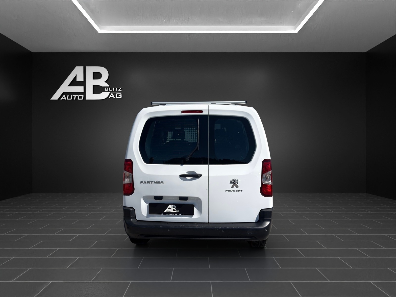 PEUGEOT Partner 1.5 Blue HDi s/s Pro Vertiefte Kabine * 5-Plätzer *-image-3