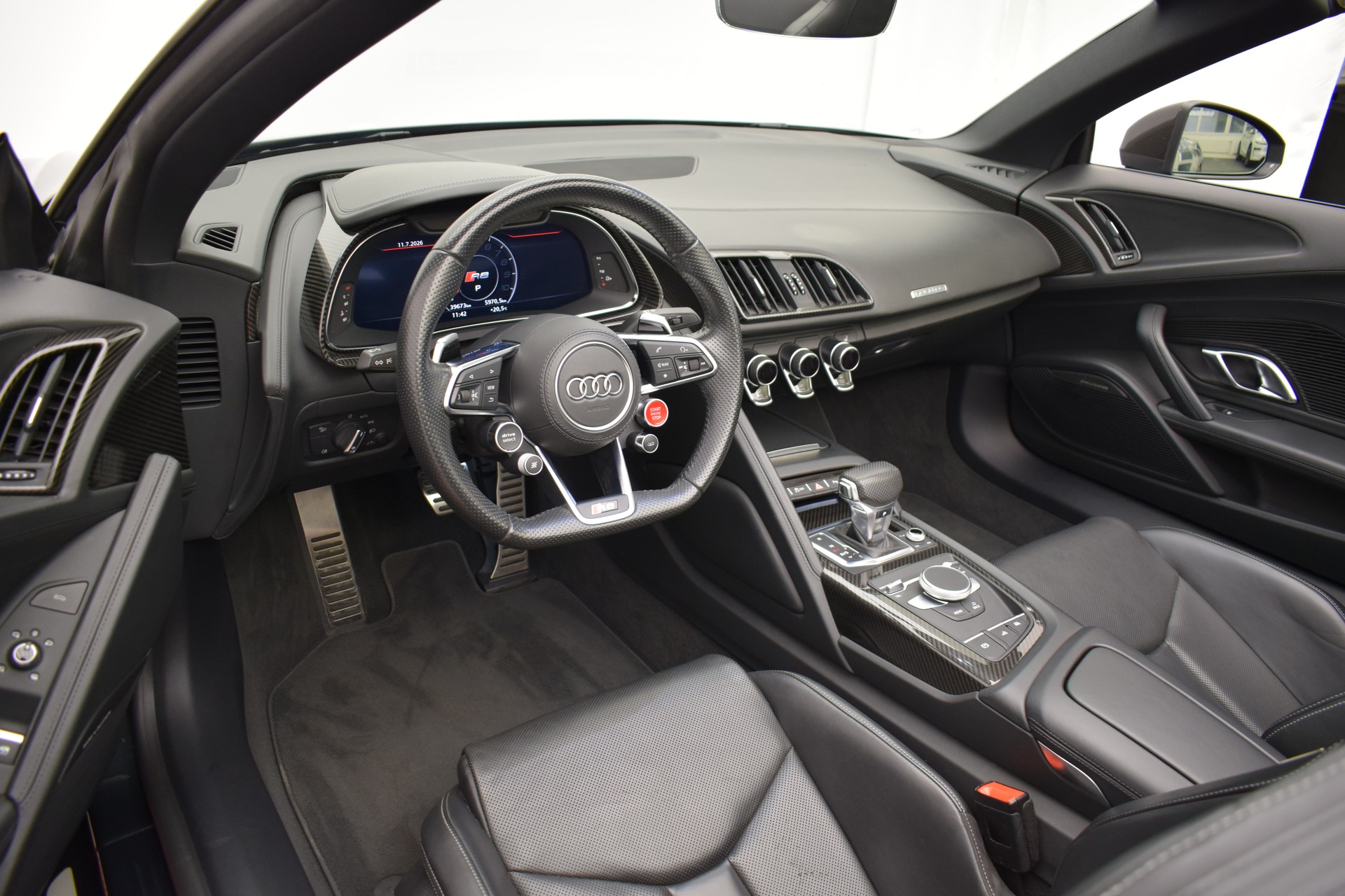 AUDI R8 Spyder 5.2 plus S-Tronic "Audi Individual Camouflage grün"-image-22