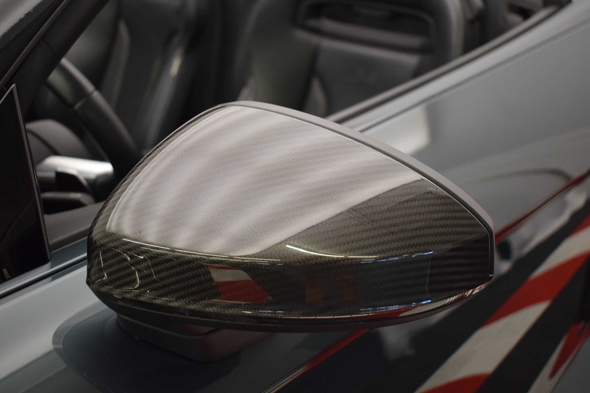 AUDI R8 Spyder 5.2 plus S-Tronic "Audi Individual Camouflage grün"-image-9