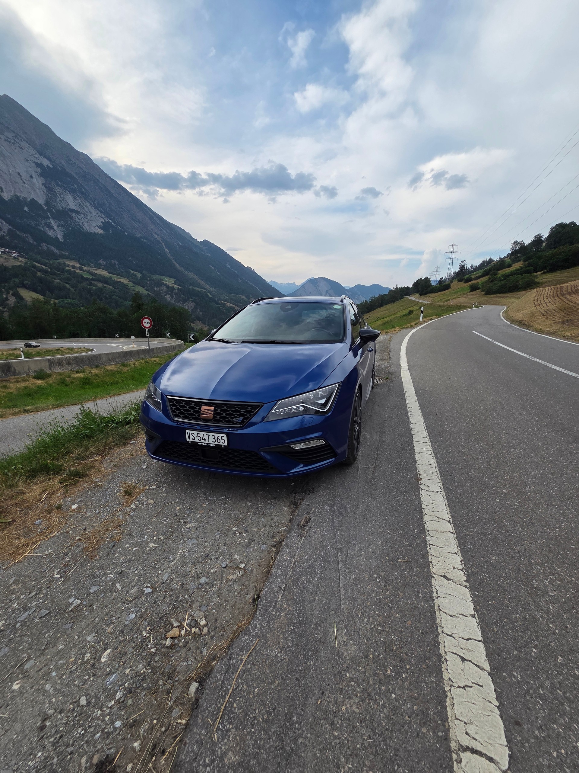 SEAT 2.0 TSI 300 Sw. Cupra 4Dr. DSG-image-0