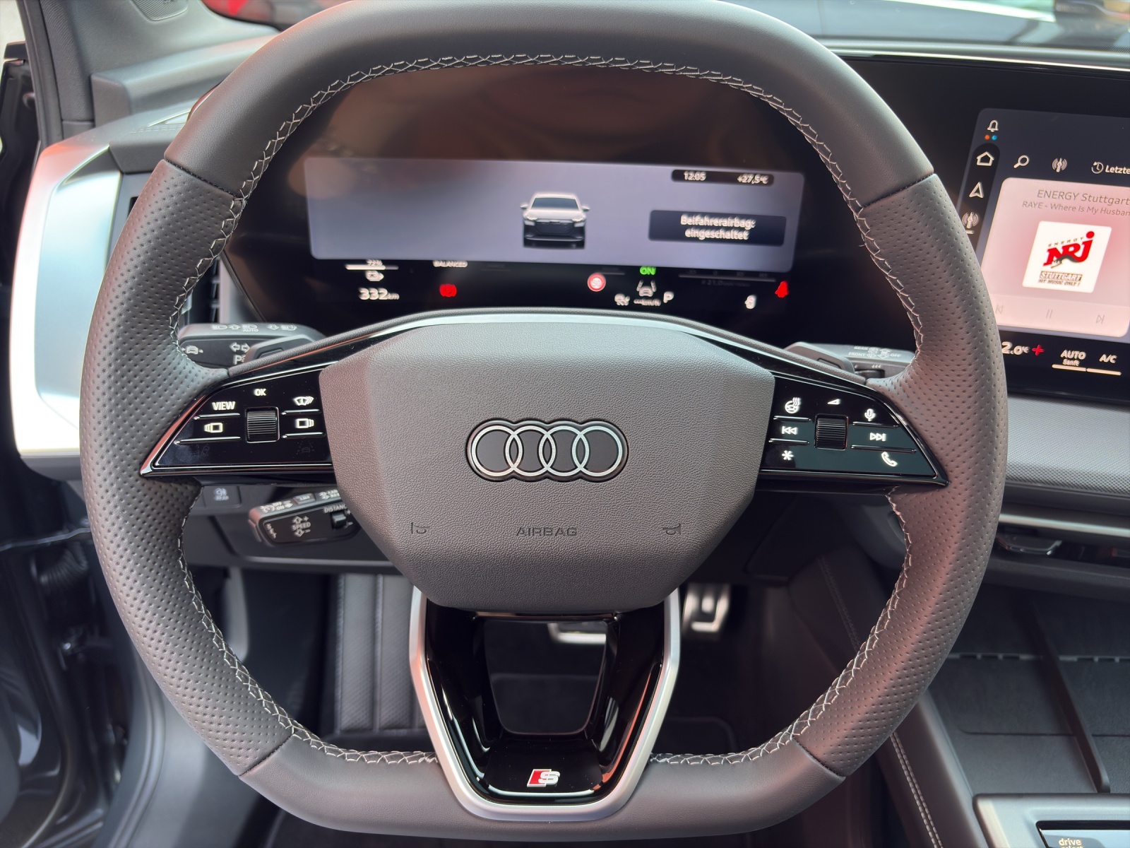 AUDI Q4 e-tron SUV quattro performance-image-12