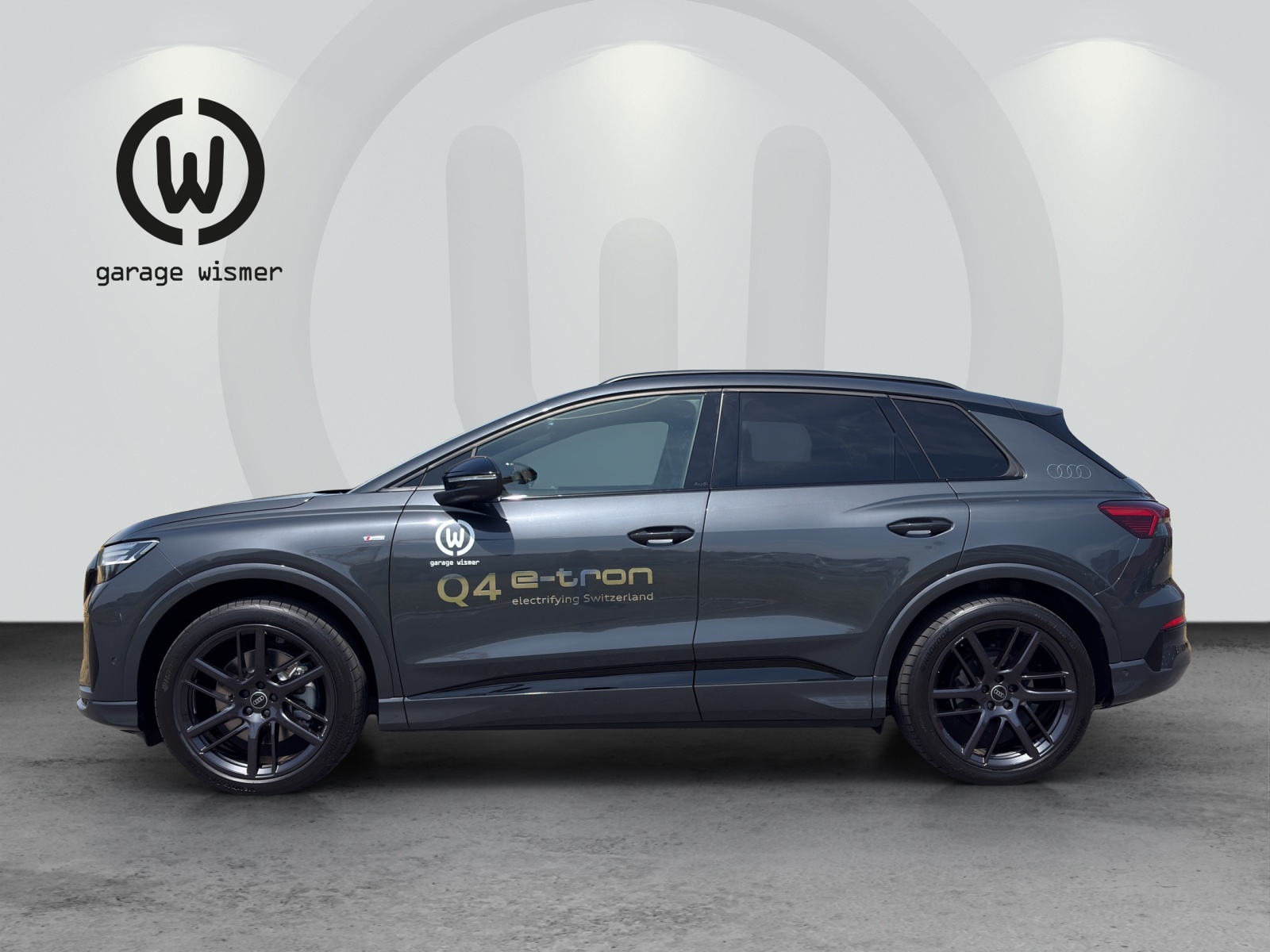 AUDI Q4 e-tron SUV quattro performance-showroom-element-1