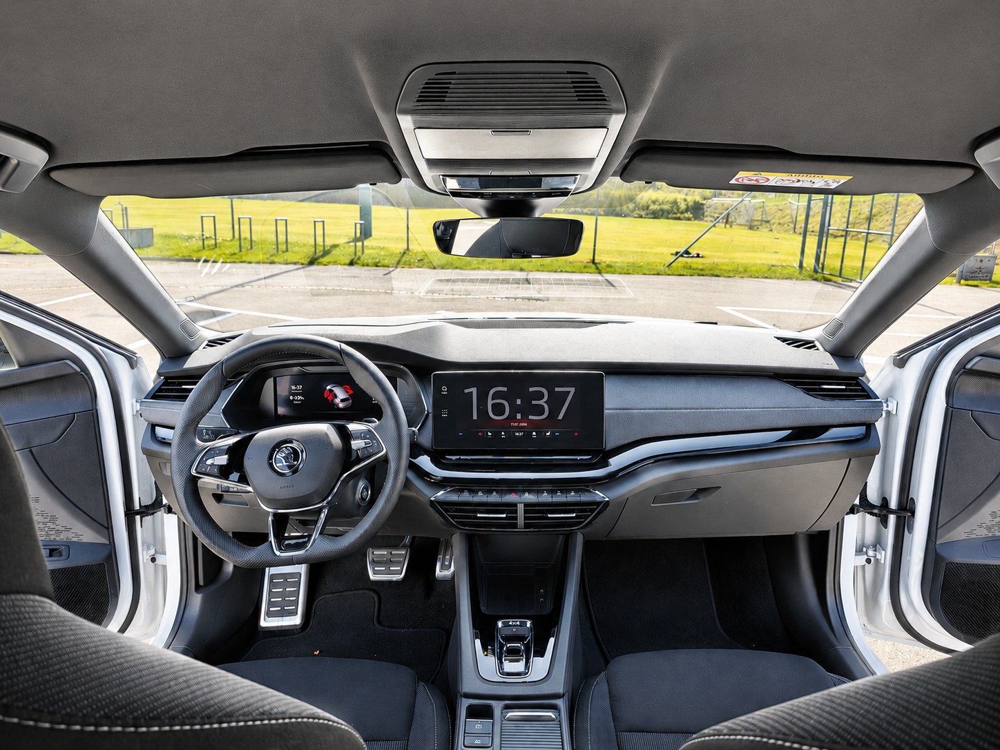 SKODA 2.0 TDI SportLine 4x4 DSG-image-1