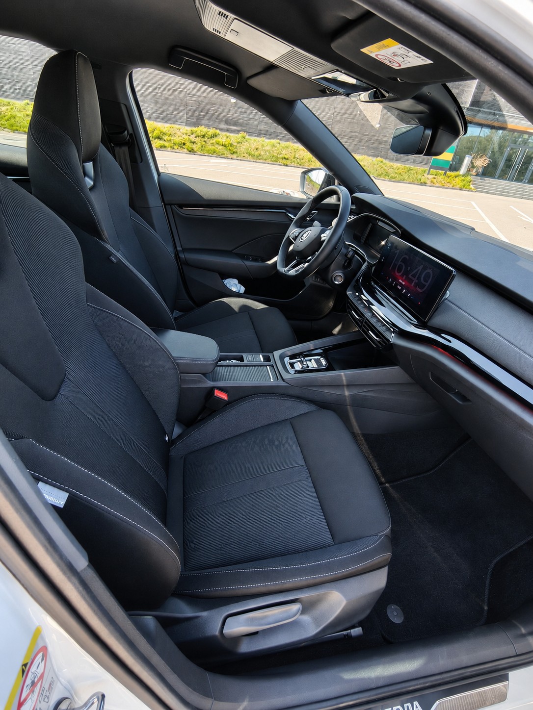 SKODA 2.0 TDI SportLine 4x4 DSG-image-2