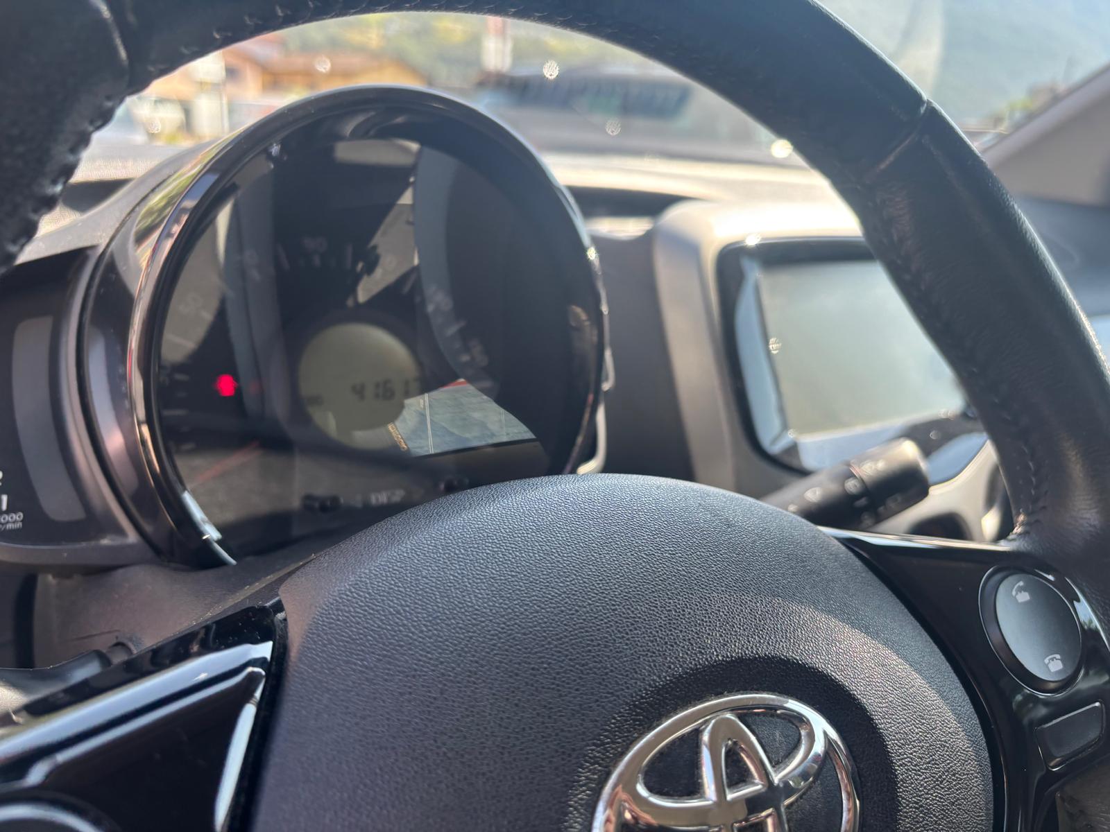 TOYOTA Aygo 1.0 VVT-i x-image-8
