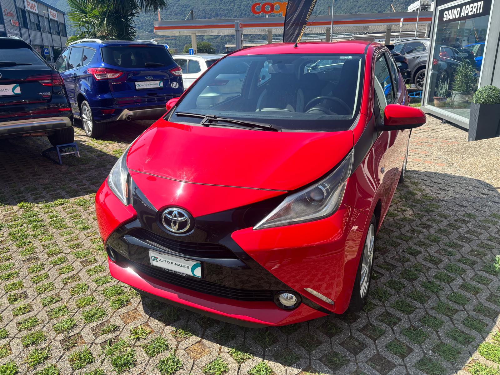 TOYOTA Aygo 1.0 VVT-i x-image-1