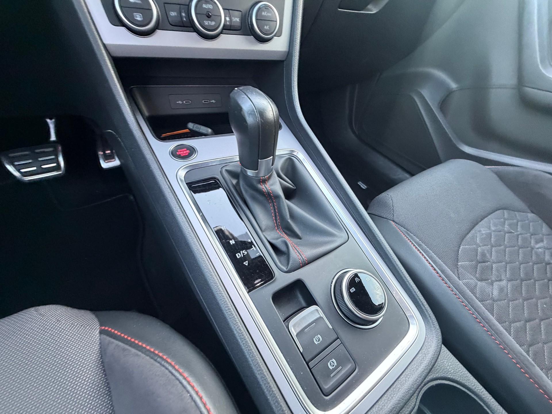 SEAT Ateca 1.5 TSI EVO Hola FR DSG-image-9