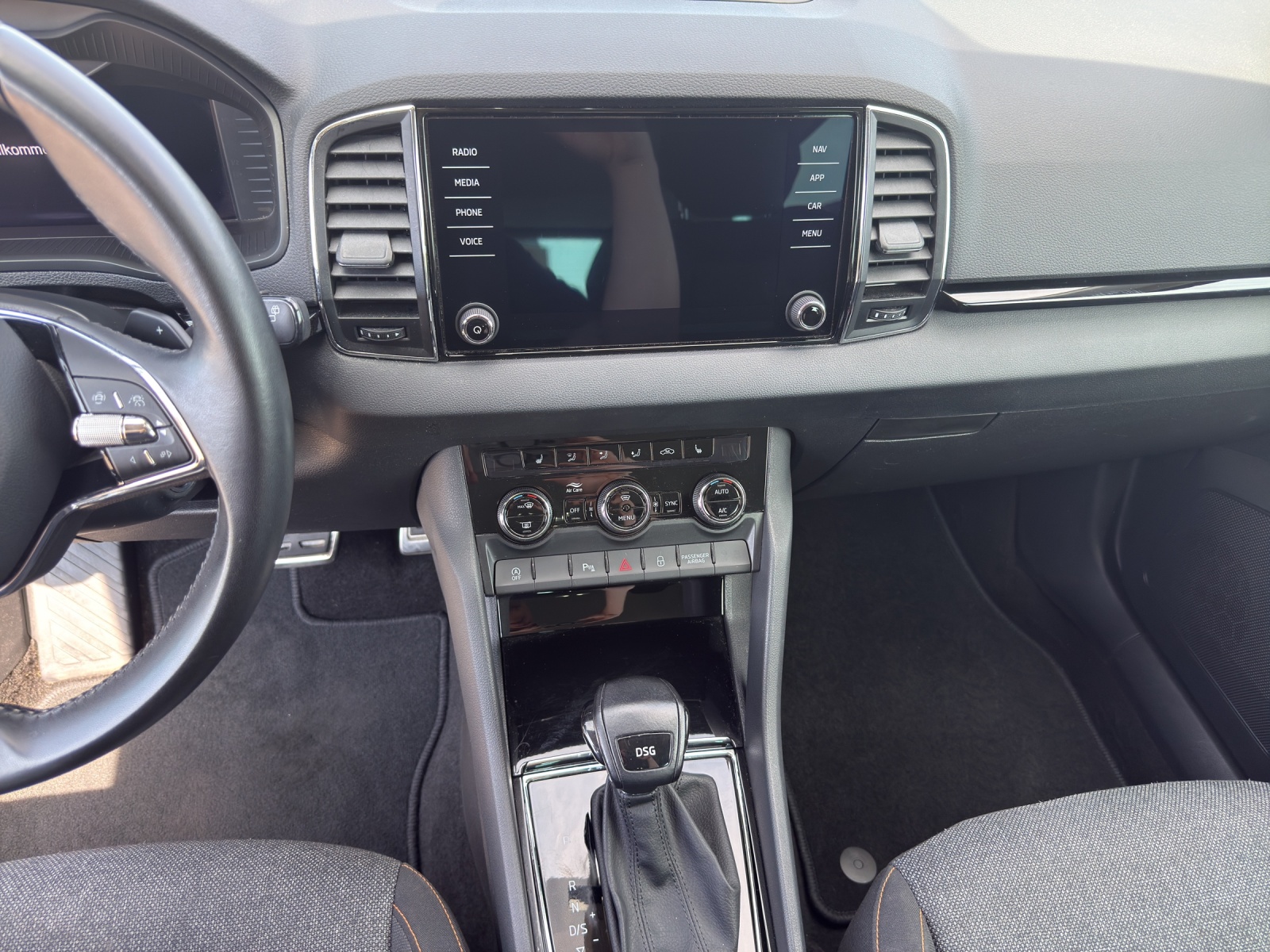 SKODA Karoq 1.5 TSI ACT Clever DSG-image-10