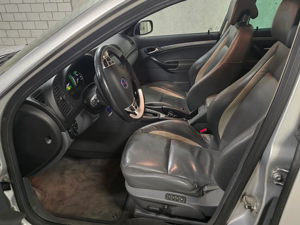 SAAB 9-3 2.8T V6 Aero-image-8