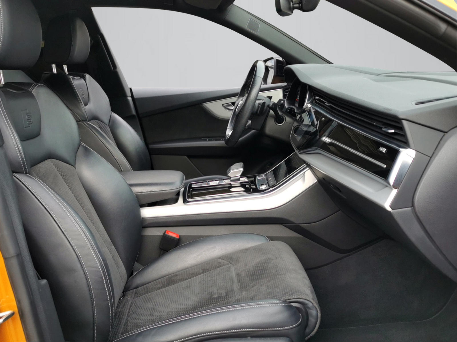 AUDI Q8 55 TFSI e quattro PHEV tiptronic-image-7