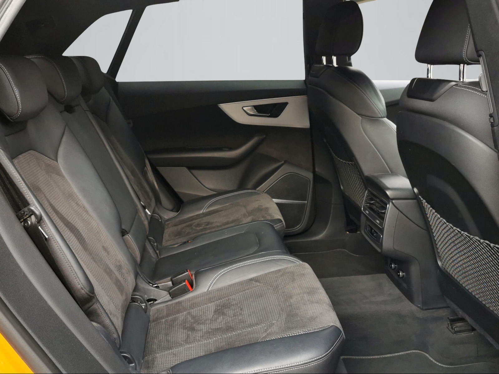 AUDI Q8 55 TFSI e quattro PHEV tiptronic-image-8
