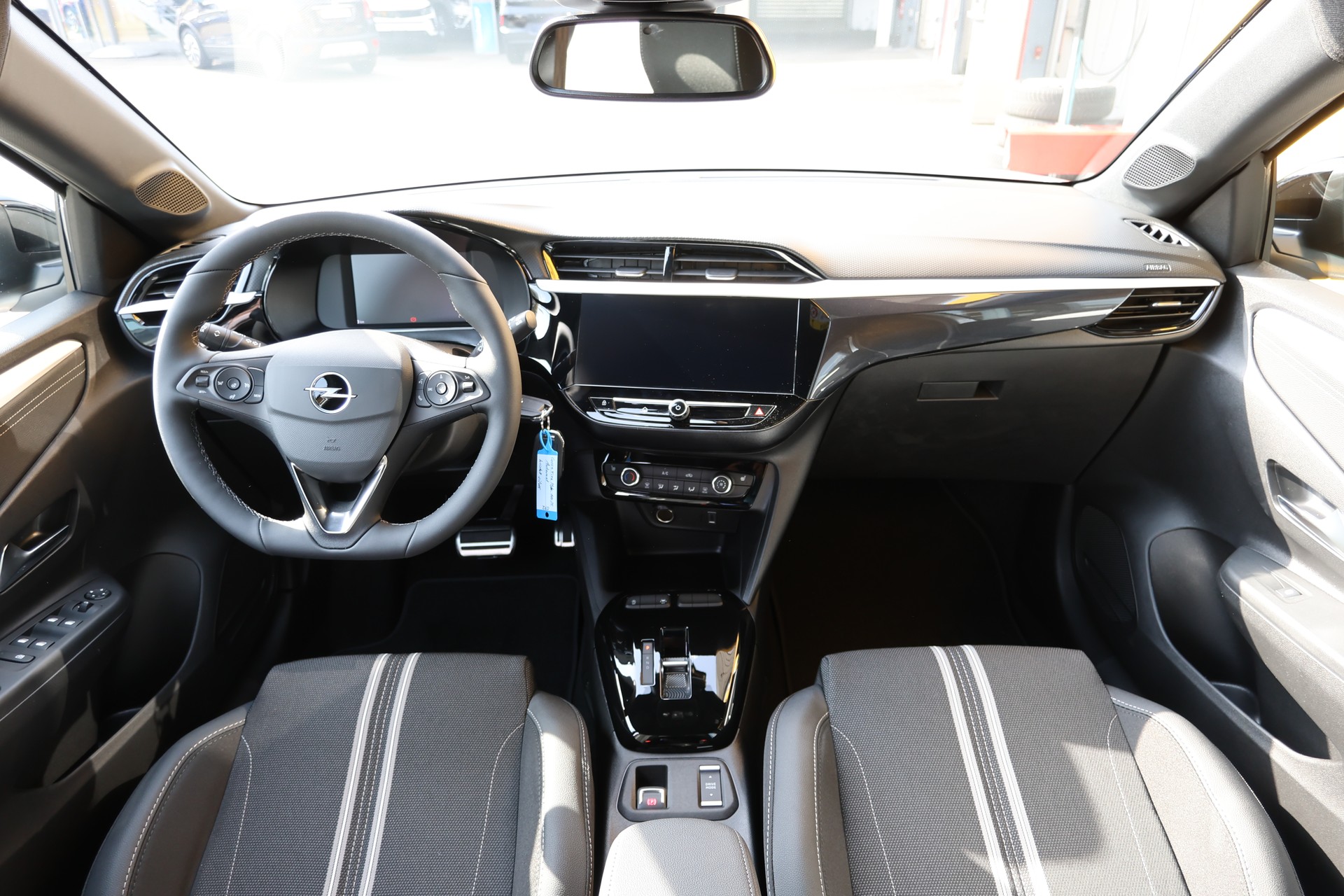 OPEL Corsa 1.2 MHEV Viva-image-3