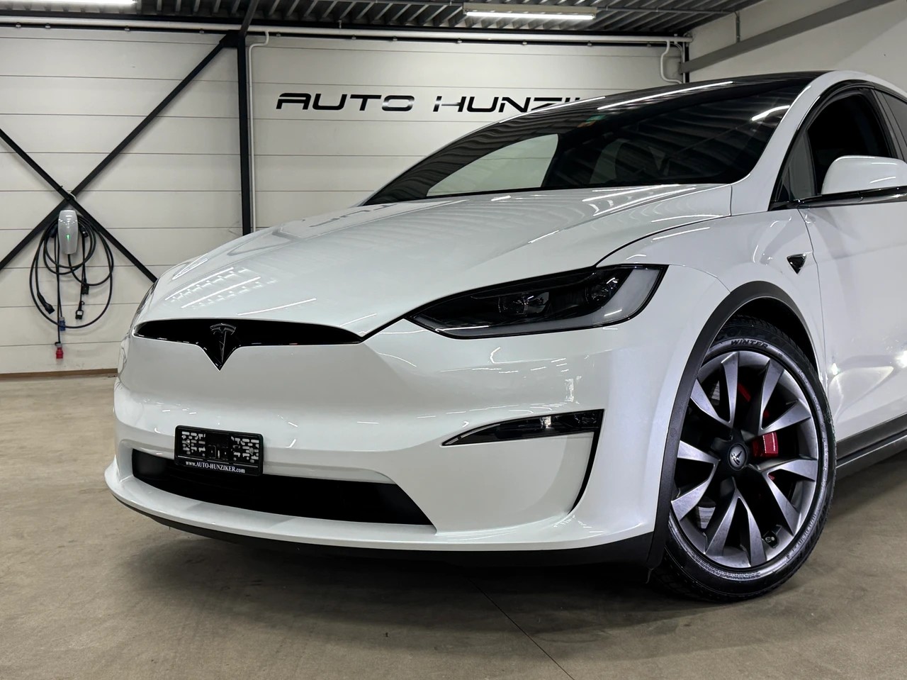 TESLA Model X 100kWh Plaid 1268PS / Autopilot HW 4.0-showroom-element-1