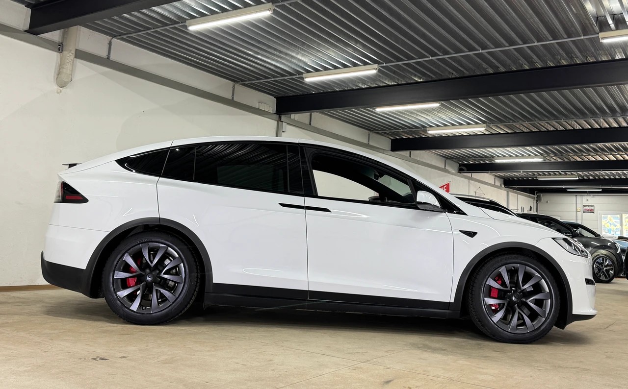 TESLA Model X 100kWh Plaid 1268PS / Autopilot HW 4.0-showroom-element-3