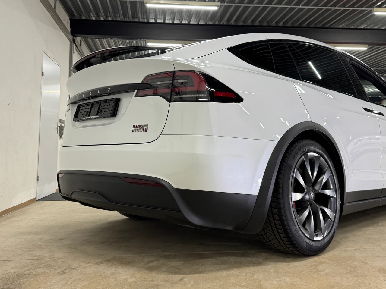 TESLA Model X 100kWh Plaid 1268PS / Autopilot HW 4.0-image-5