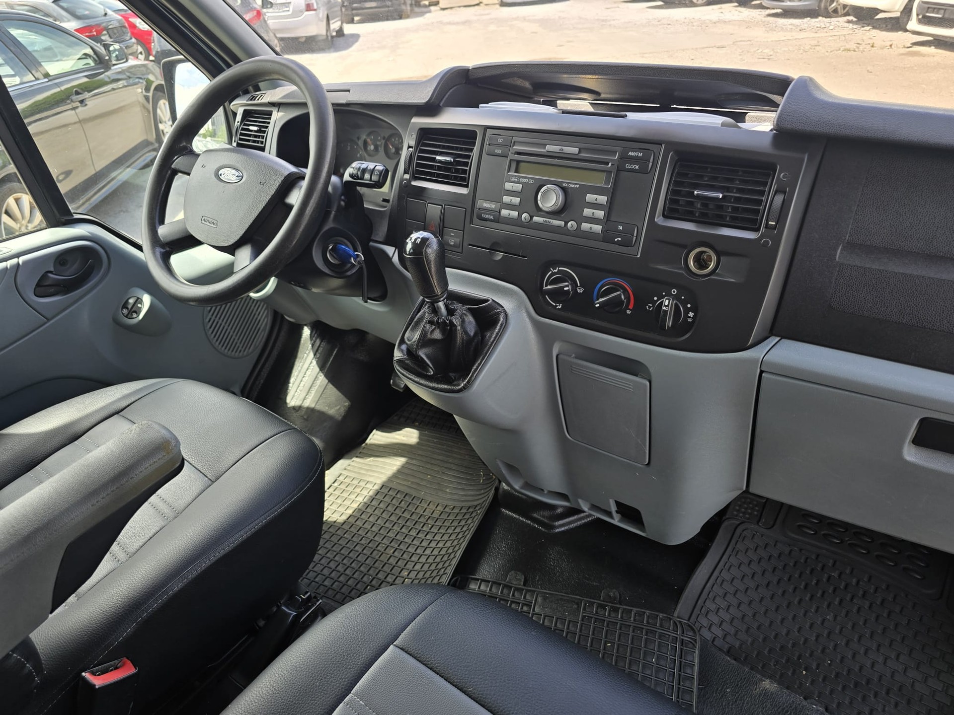FORD Transit 2.2 TDCi 280 S-image-9