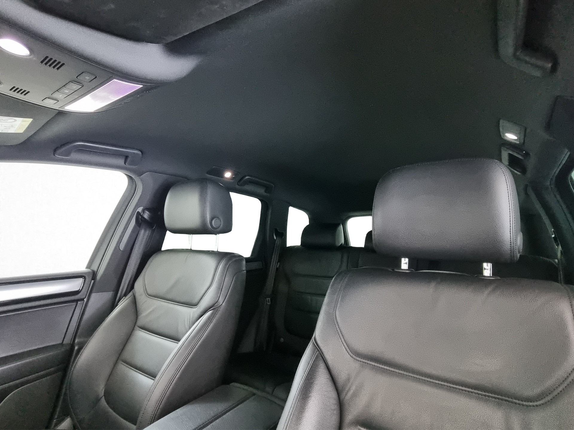 VW Touareg 3.0 V6 TDI 262 BlueMT-image-12