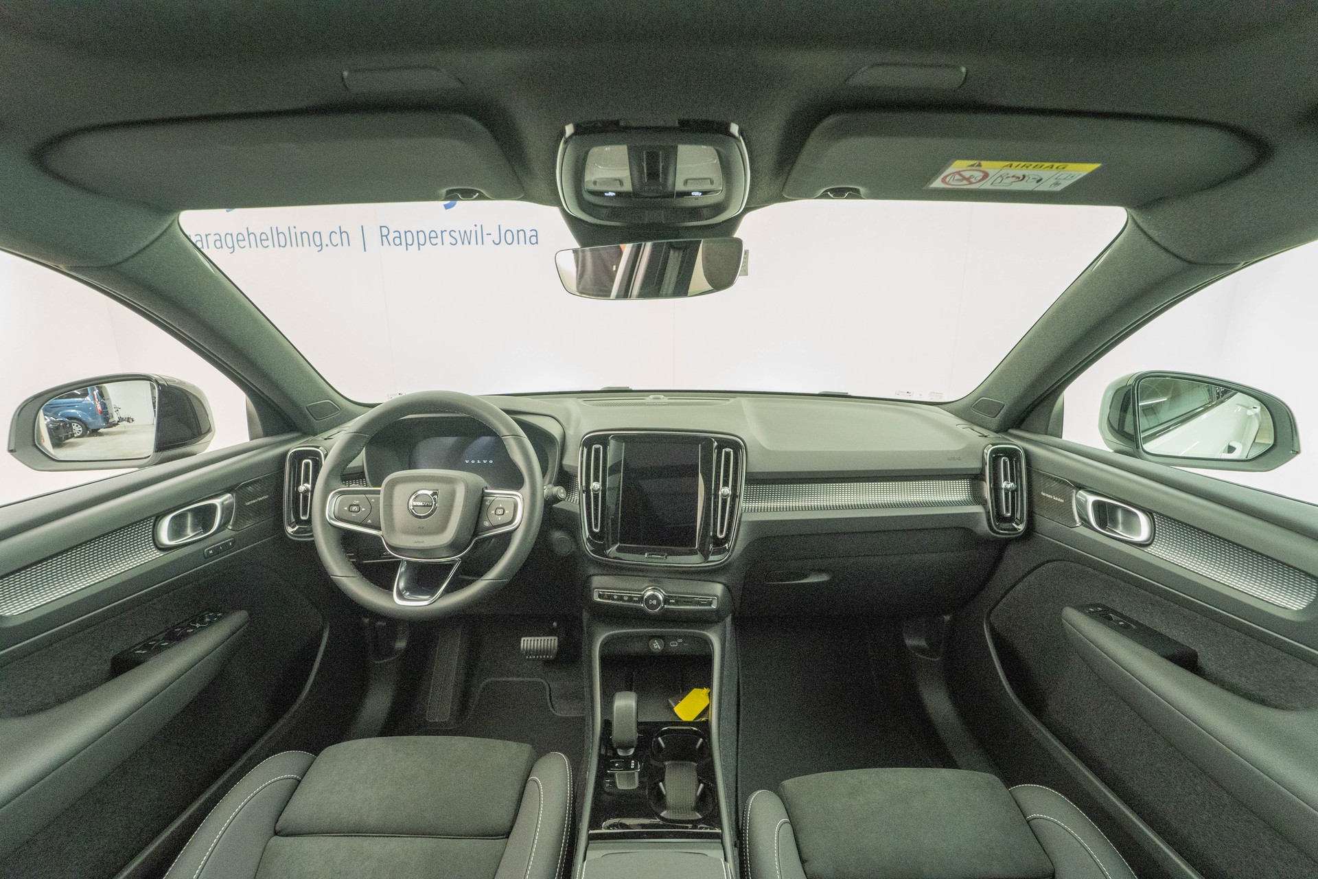 VOLVO EX40 Twin Black Edition AWD-image-5