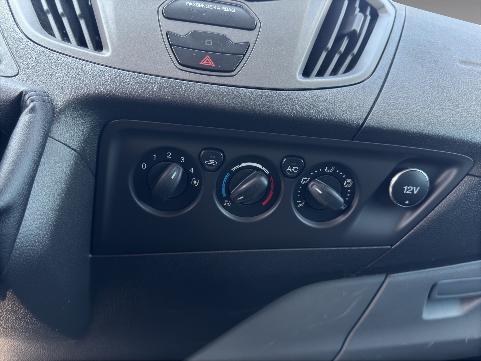 FORD Transit Custom Van 250 L1H1 Ambiente-image-14