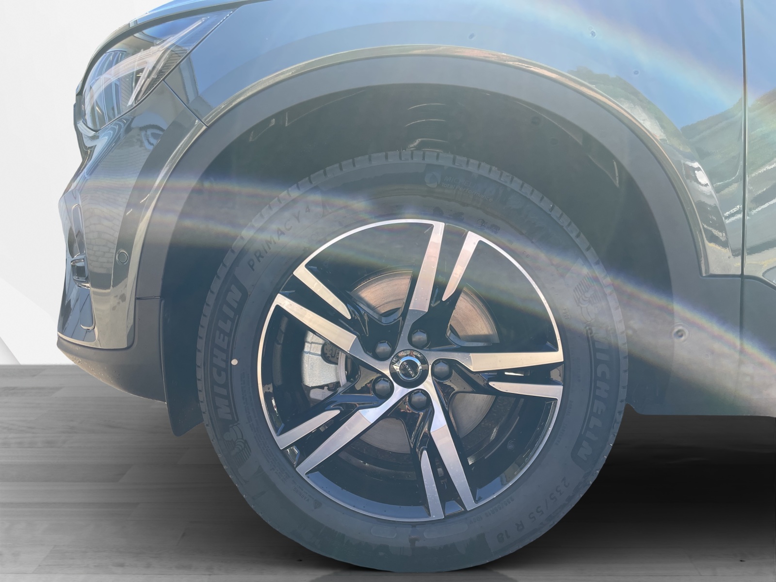VOLVO XC40 2.0 B3 MH Plus Dark-image-8
