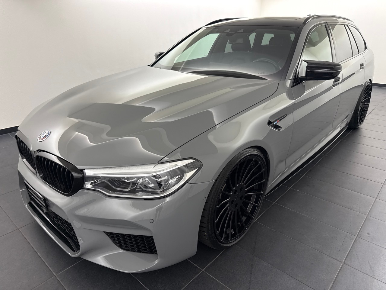 BMW 530d xDrive Touring ''Umbau im M5-Look''-image-0