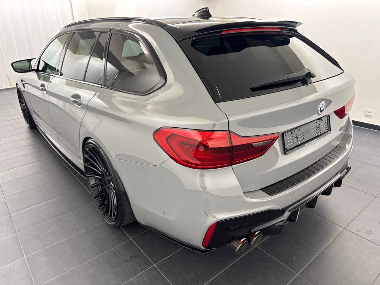 BMW 530d xDrive Touring ''Umbau im M5-Look''-image-1