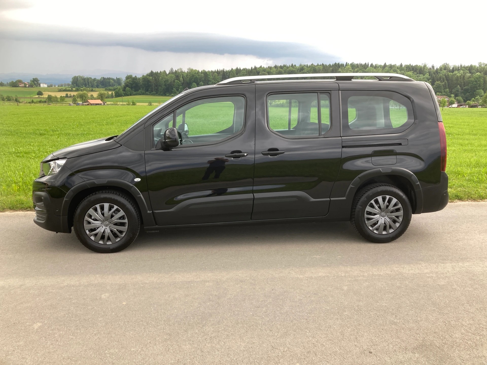 PEUGEOT Rifter Long 1.5 BlueHDi Allure EAT8-image-4