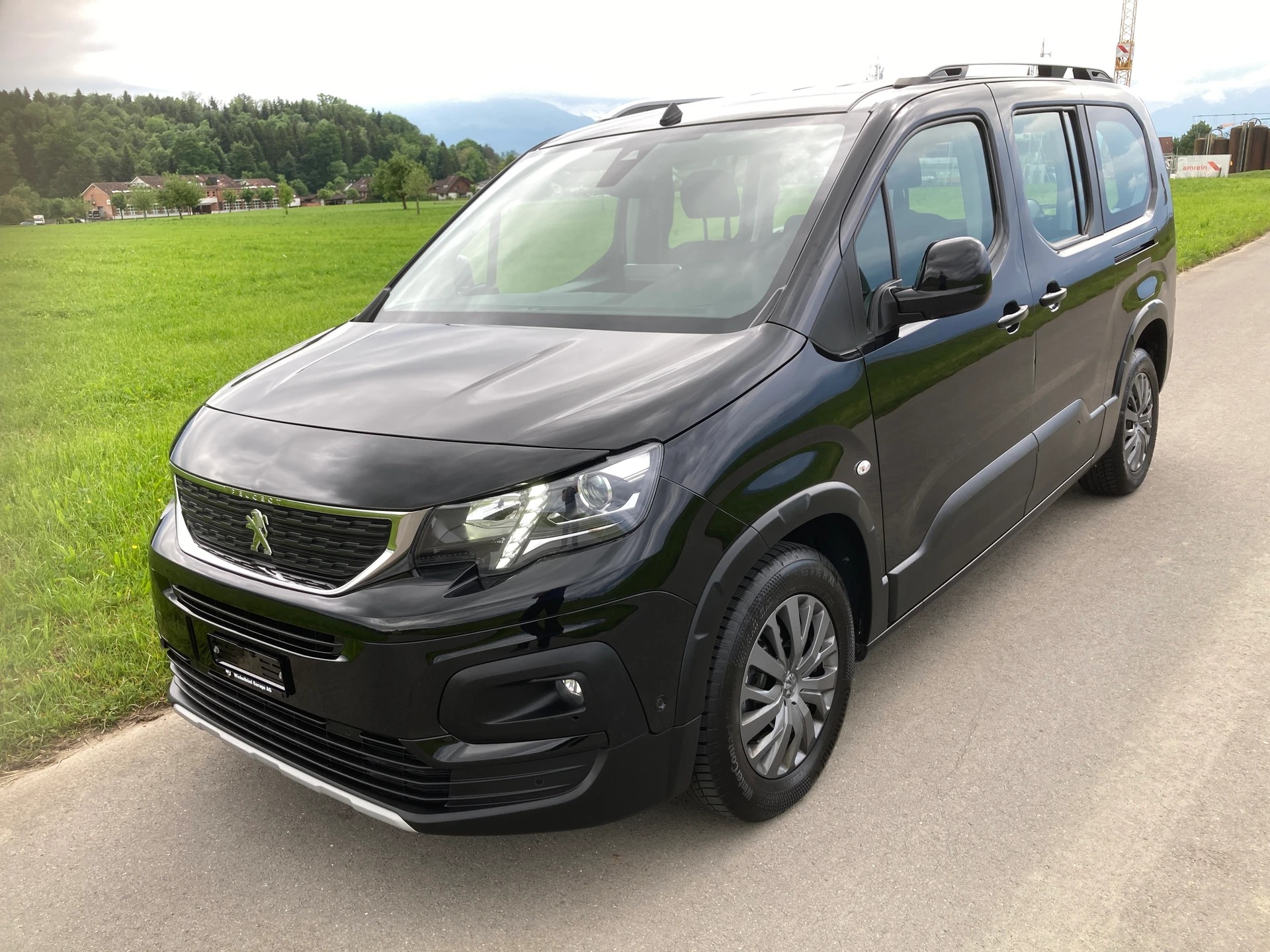 PEUGEOT Rifter Long 1.5 BlueHDi Allure EAT8-image-0