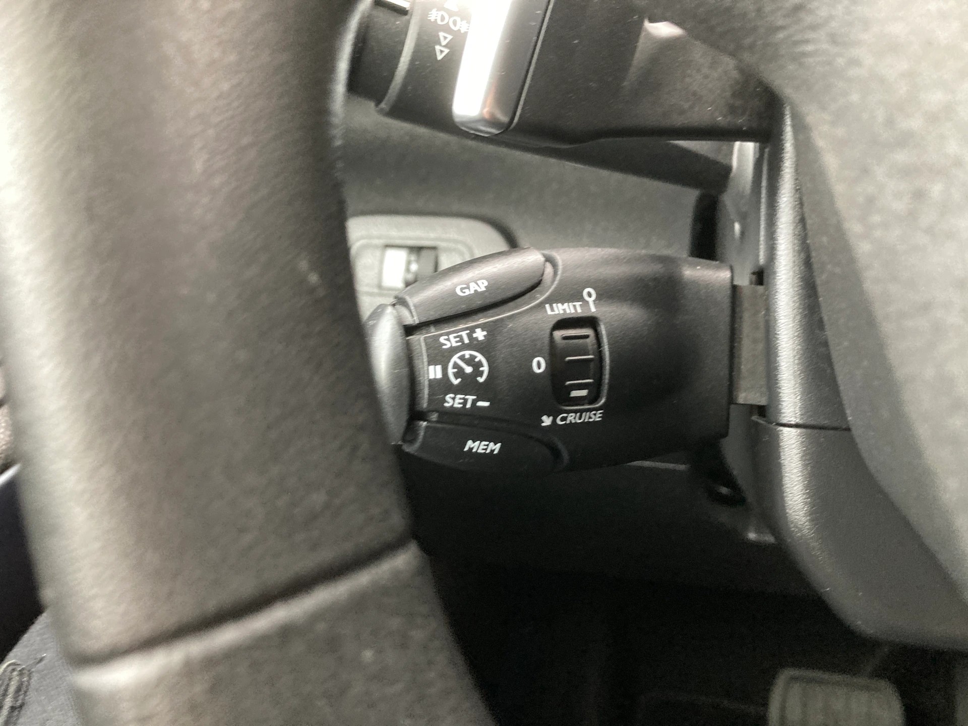 PEUGEOT Rifter Long 1.5 BlueHDi Allure EAT8-image-14